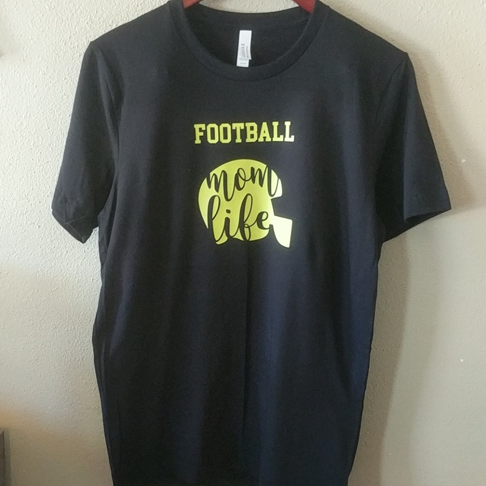 Football mom life t-shirt